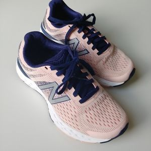 New Balance 680 Running Shoes